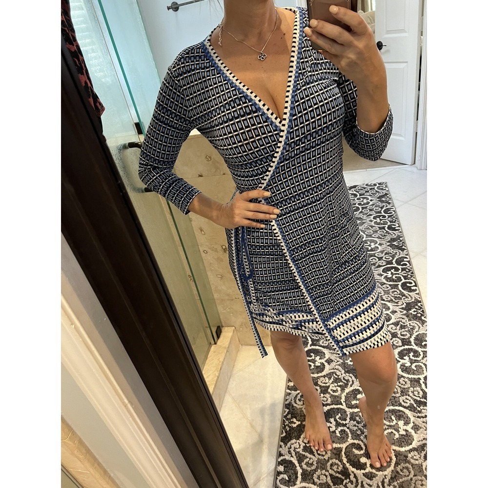 Max Studio Women Blue White Geometric Print Wrap Dress XS Short Sleeve Casual